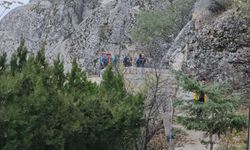 Kaleden kendini boşluğa bırakan kadın hayatını kaybetti