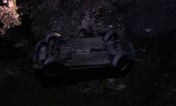 Hakkari’de otomobil dereye uçtu: 2 yaralı