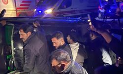Van'da bir araç devrildi