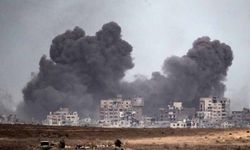 İsrail ordusu Gazze'de binaları havaya uçurdu