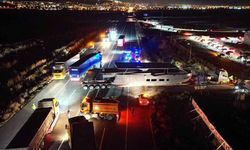 Van’dan çıkan 45 tonluk gemi Erzurum’da yola oturdu!