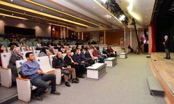 Van YYÜ'de konferans düzenlendi