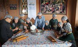 Van'da özel gereksinimli çocuklar fırında "Van Kıymalısı" hazırladı