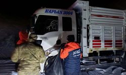 Ağrı-Van yolunda onlarca araç mahsur kaldı