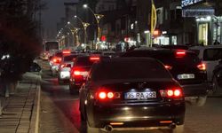 Hakkari'de trafik çileye döndü