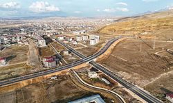 Van Elmalık Yolu trafiğe açıldı