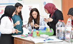 Vanlı öğrenciler geri dönüşüm bilinci kazanıyor