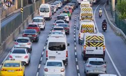 Motorine gece yarısı 1 lira 8 kuruş zam geldi