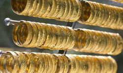 Haftanın ilk gününde altın tarihi zirvesine çıktı