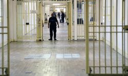 İnfaz sistemi değişiyor: 10 yıl ceza alan 5 yıl yatacak!