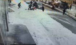 Çatıdan düşen kar kütlesi genç kızın hayatına mal oldu