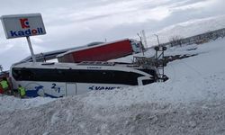 Van'da yoldan çıkan otobüsteki 11 yolcu yaralandı