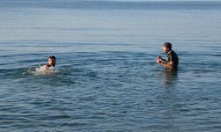 Van'da dondurucu soğuğa meydan okudular