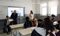 Vanlı Nakşin’e okulda alkışlı karne sürprizi