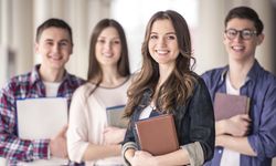 Üniversite öğrencilerine af yolda