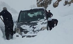 Van'da çığ faciası: Bir aile ölümden döndü!