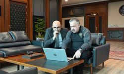 Van Emniyet Müdürü Mutlu, AA'nın "Yılın Kareleri" oylamasına katıldı