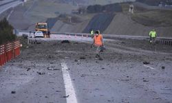 Kaza kırıma uğrayan F-16 uçağının enkazı kaldırılıyor