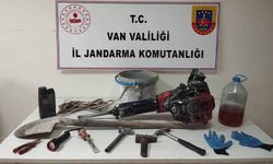 Van'da kaçak kazı yapan 4 kişiye adli işlem yapıldı