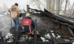 Van’da çatı yangını