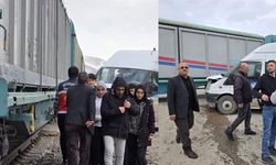 Van’da faciadan dönüldü! Tren ile okul servisi çarpıştı
