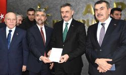 Bakan Çiftçi, AK Parti üyelik giriş beyannamesini imzaladı