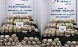 Hakkari'de 64 kilogram uyuşturucu ele geçirildi
