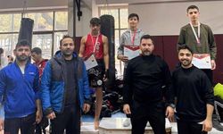 Vanlı öğrenciler Muay Thai İl Şampiyonası'nda derece elde etti