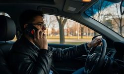 Seyir halinde telefon kullananlara büyük ceza!