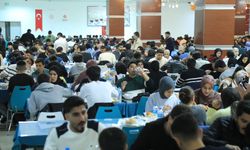YYÜ’de ÜNİAK iftarı: Binden fazla öğrenci aynı sofrada buluştu