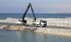 Van’da sahil bandı araç ve yaya trafiğine kapatıldı