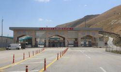 Kapıköy Sınır Kapısı'nda yolcu girişi durduruldu