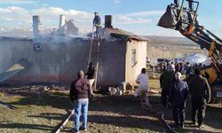 Van’ın Özalp ilçesinde ev yangını