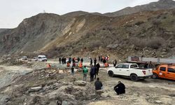 Hakkâri–Van yolunda heyelan riski devam ediyor