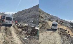 Hakkari-Van yolunda ulaşım tek şeritten sağlanıyor