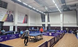 Spor Van Masa Tenisi Ligi devam ediyor