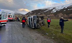 Van'da minibüs takla attı: 11 yaralı var!