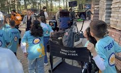 Çocuklar ‘Uzak Şehir’ setini ziyaret etti