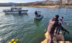 Van Gölü’nde kaybolan Boran Öner’in cansız bedeni bulundu