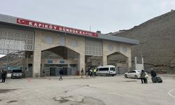 Kapıköy Gümrük Kapısı'nda geçişler kontrollü sürüyor