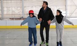 Van'da 10 bin öğrenciye buz pateni eğitimi verildi