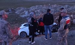 Van'da otomobil şarampole yuvarlandı