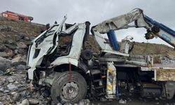 VASKİ'ye ait vinç Van Gölü'ne uçtu!