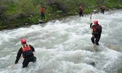 Van'dan 5 kişilik ekipte arama çalışmalarına katıldı