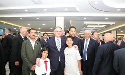 Van’da resmi bayramlaşma programı düzenlendi