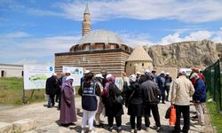 Van’da 60 Yaş Üstü Vatandaşlar Tarihe Yürüdü: Bir Sonraki Rota Altınsaç!