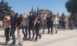 Van ve 52 adrese eş zamanlı operasyon!