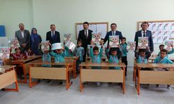 Van'da 275 bin 826 öğrenci karne heyecanı yaşadı
