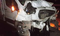 Bitlis'te trafik kazası: 3 yaralı