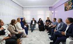 Özgür Özel, Rojin Kabaiş’in ailesini ziyaret etti